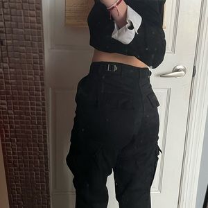 Brandy Melville black cargo pants